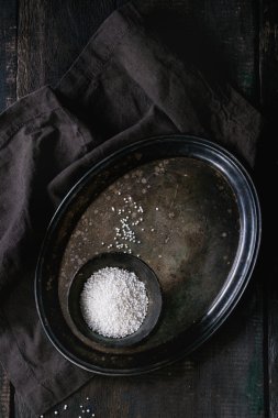 Pişmemiş tapyoka inciler