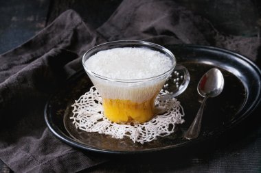 Tapyoka tatlı mango ile