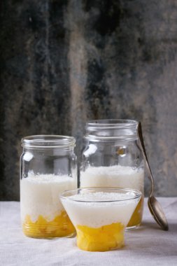 Tapyoka tatlı mango ile