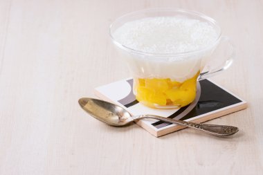 Tapyoka tatlı mango ile