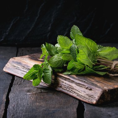 Bir demet taze nane.
