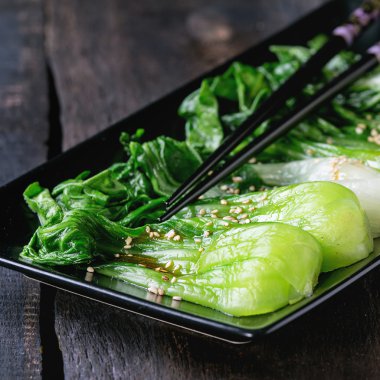 Susam ile pişmiş Çin lahanası