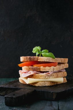 Jambon ve peynir ile Sandwish