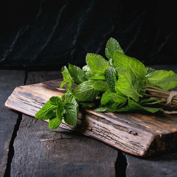 Bir demet taze nane.