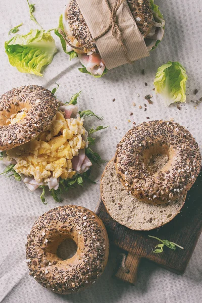 bütün tahıl simit