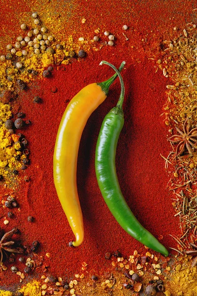 Chili biber ile baharatlı arka plan