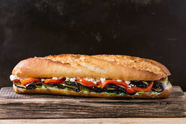 Sanduíche de baguete vegetariano — Fotografia de Stock