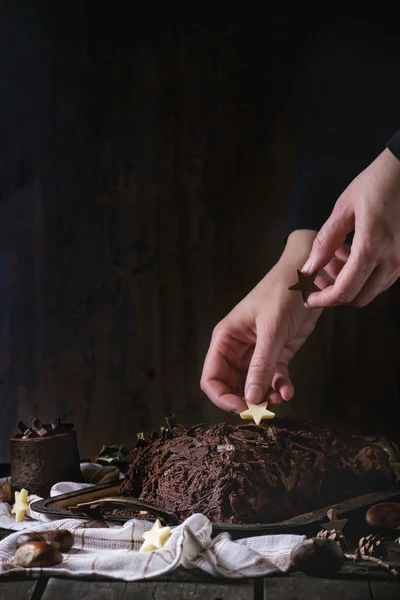 Dekorační vánoční čokoládové yule log — Stock fotografie