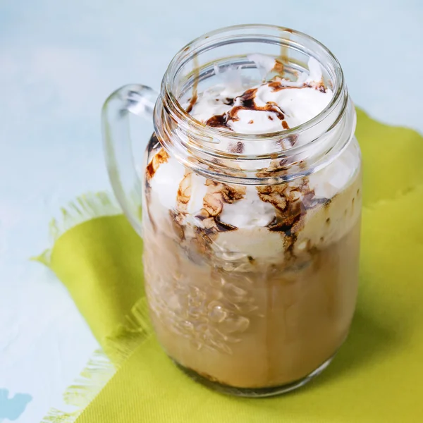 Eiskaffee mit Sahne — Stockfoto