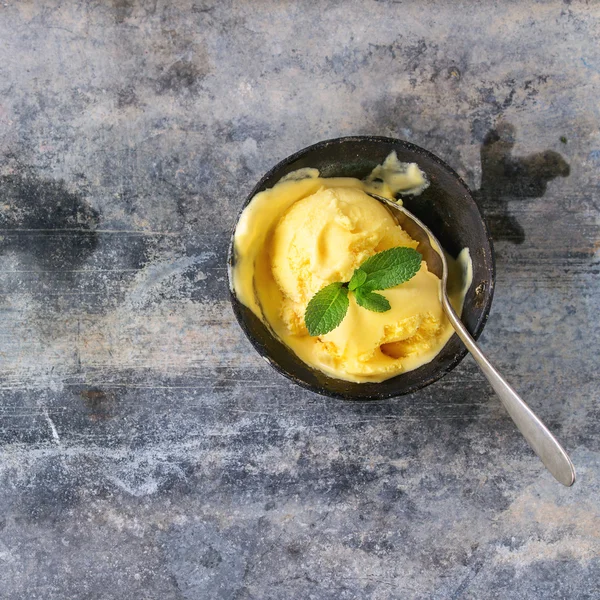 Mango-Eis — Stockfoto