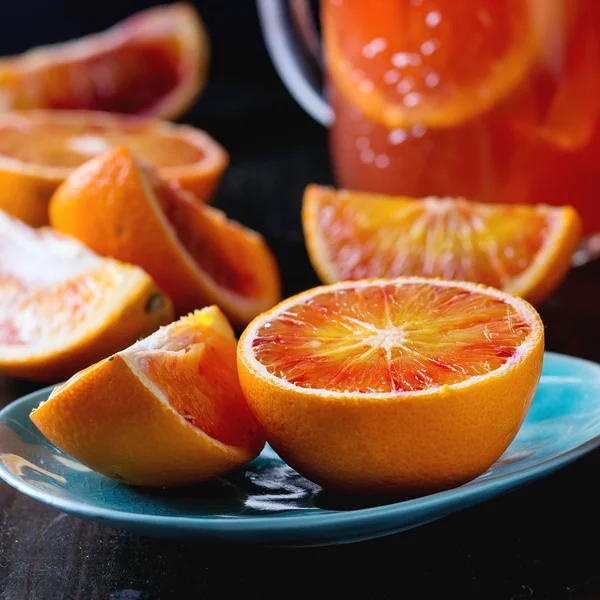 Naranjas de sangre con jugo — Foto de Stock