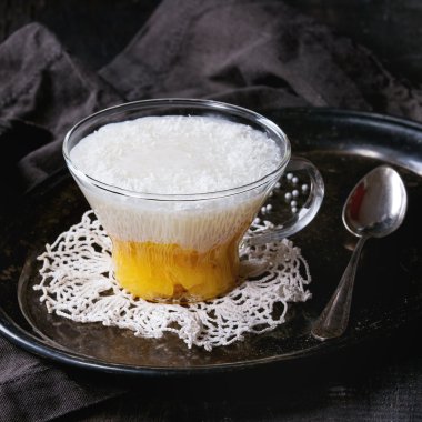 Tapyoka tatlı mango ile