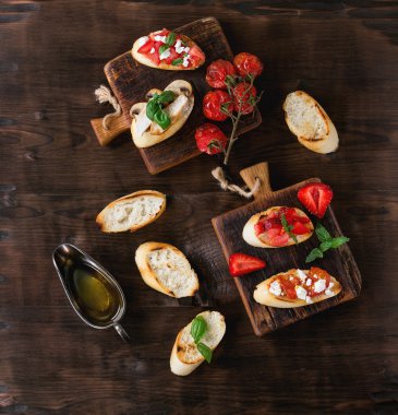 Bruschetta çeşitli