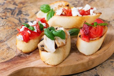 Bruschetta çeşitli
