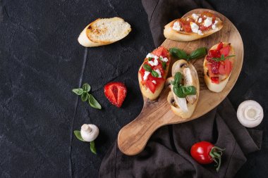 Bruschetta çeşitli