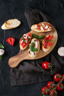 Bruschetta çeşitli
