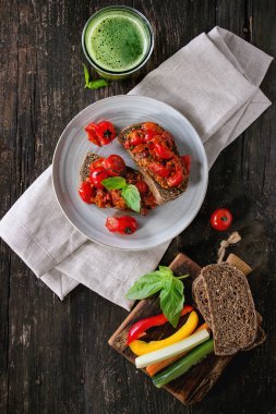 pişmiş domates Bruschetta