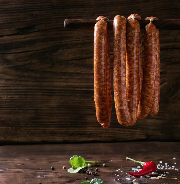 Salsicce crude per barbecue — Foto Stock