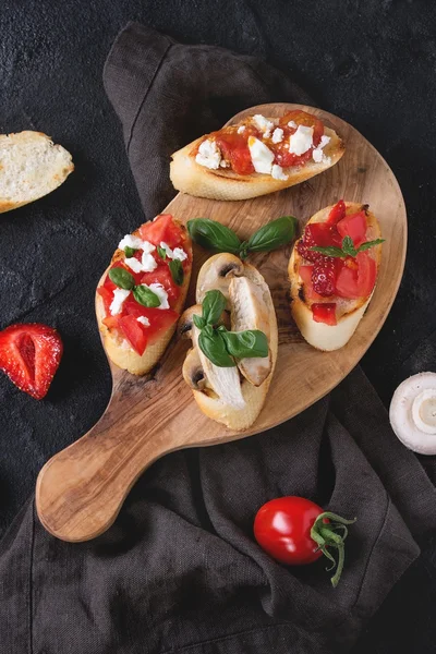 Bruschetta çeşitli — Stok fotoğraf