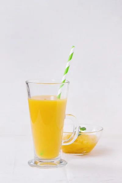 Batido de mango fresco —  Fotos de Stock