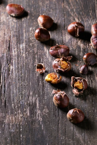 Castanhas comestíveis assadas — Fotografia de Stock