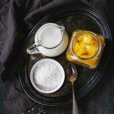 Tapyoka tatlı mango ile