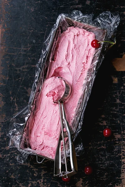 Hemmagjord cherry sorbet — Stockfoto