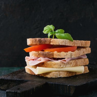 Jambon ve peynir ile Sandwish