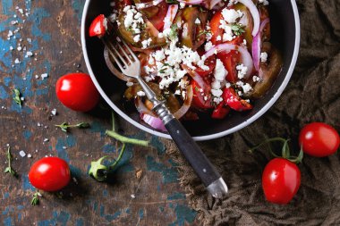 domates ve soğan salata