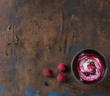 Tatlı berry çorbası