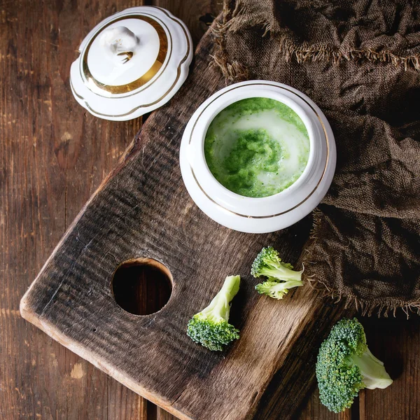 Broccoli mosad med aioli — Stockfoto