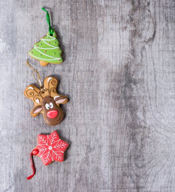 Noel desenli el yapımı gingerbreads