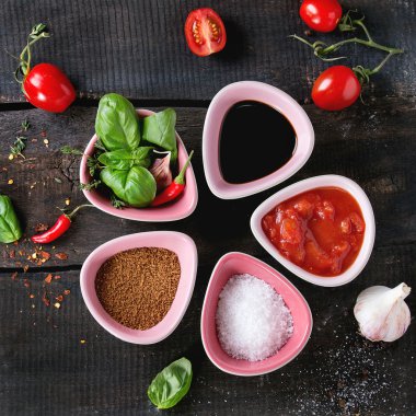 Ketçap yapmak için malzemeler