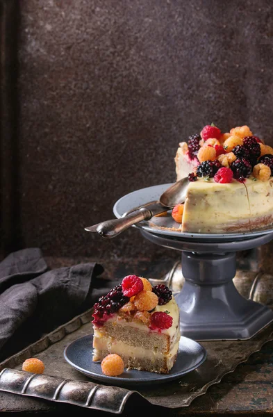 Lemon Cake with colorful raspberries — Stock Photo, Image