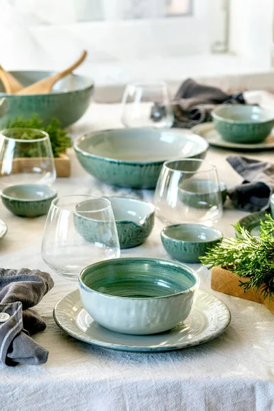 Rustic Christmas Table Setting Empty Craft Keramik Tableware Plates Bowls — Stok Foto