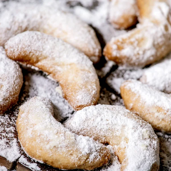 Biscuits Traditionnels Noël Croûte Courte Croissants Vanille Avec Sucre Glace — Photo