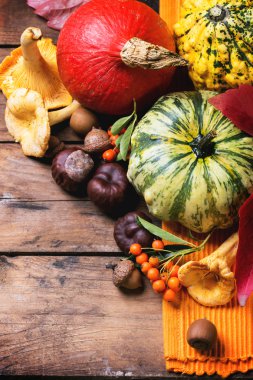 kabaklar, fındık ve çilek