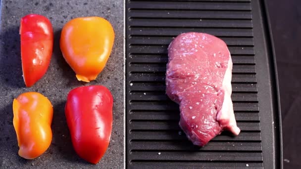 Grilování steaky s paprikou — Stock video