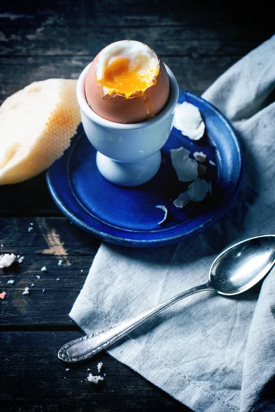 Soft-boiled egg — Stock Photo, Image