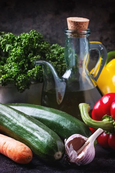 Vegetables with olive oil — Stock Photo, Image