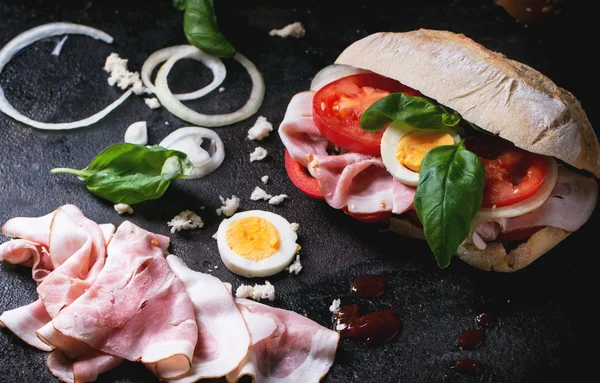 Sandwich wth fried potatoes — Stock Photo, Image