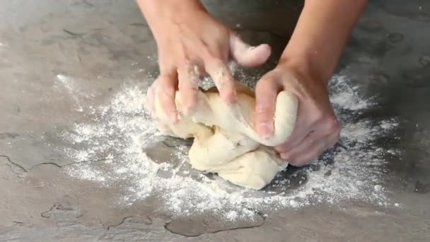 Making dough for pizza — Stock Video