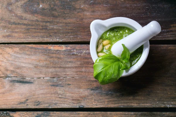 Homemade pesto sauce — Stock Photo, Image