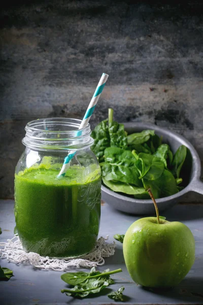 Grüner Smoothie — Stockfoto