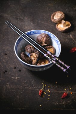 Kuru Shiitake mantarları