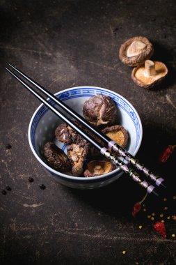 Kuru Shiitake mantarları