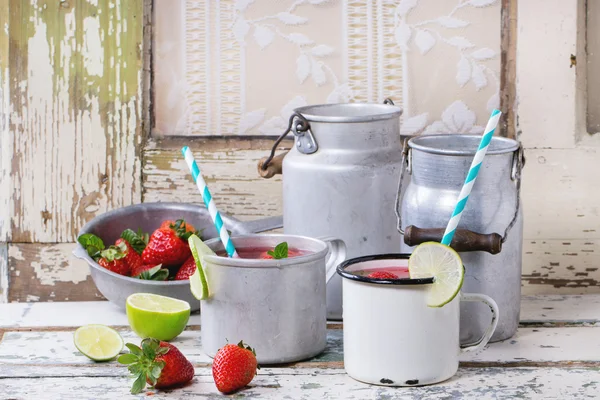 Strawberry lemonade — Stock Photo, Image