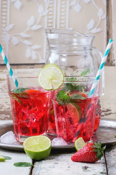 Erdbeerlimonade — Stockfoto