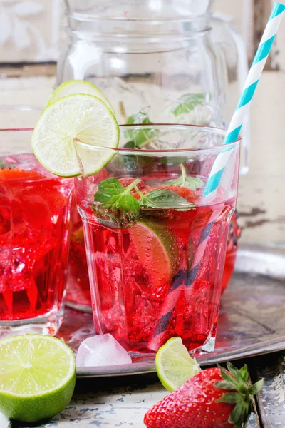 Erdbeerlimonade — Stockfoto