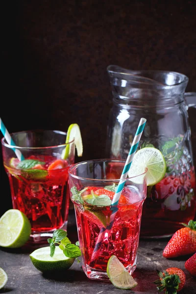 Strawberry lemonade — Stock Photo, Image